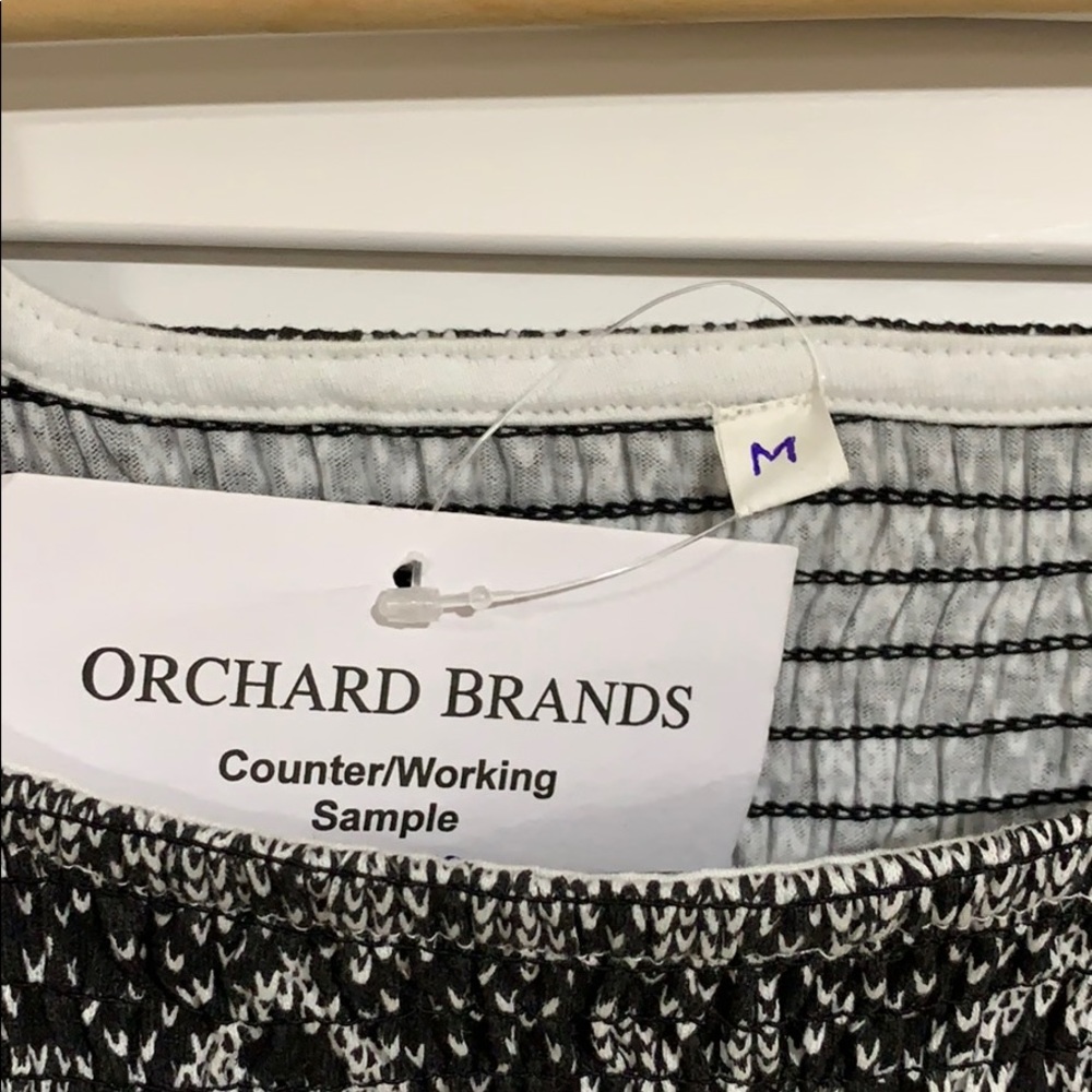 Cute blouse - Picture 5 of 7